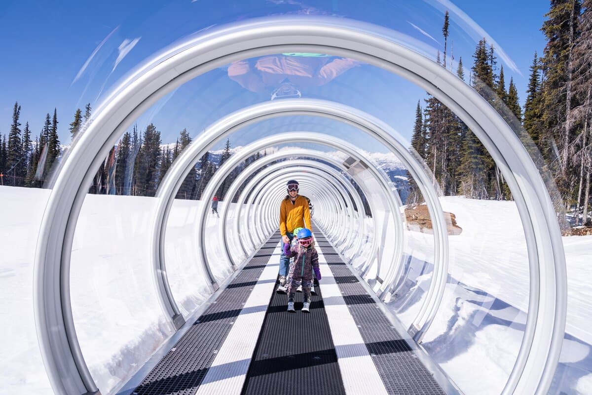 kids on magic carpet