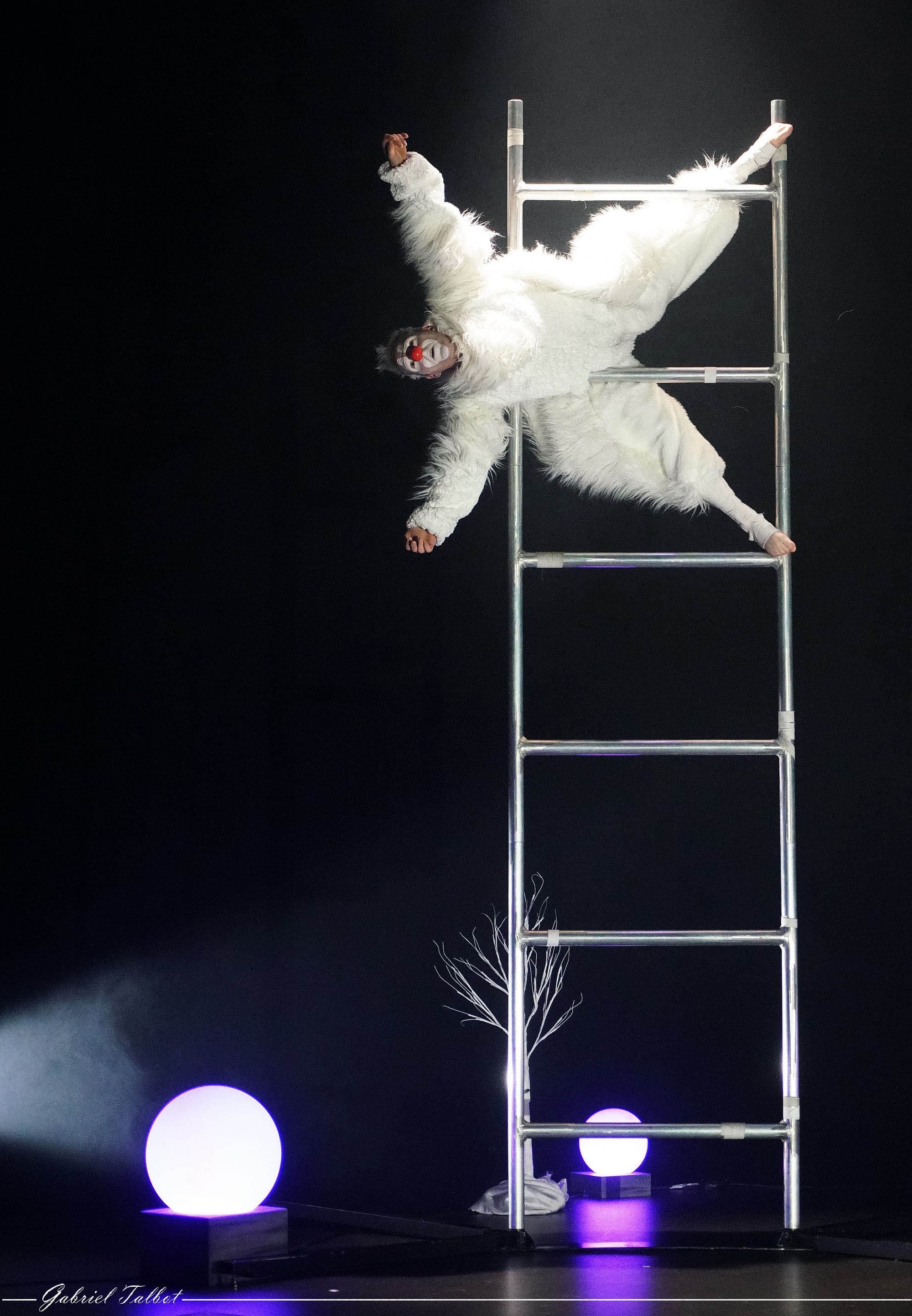 Arts Revelstoke Performance Series presents: Glob by Les Foutoukours - 03-12-26