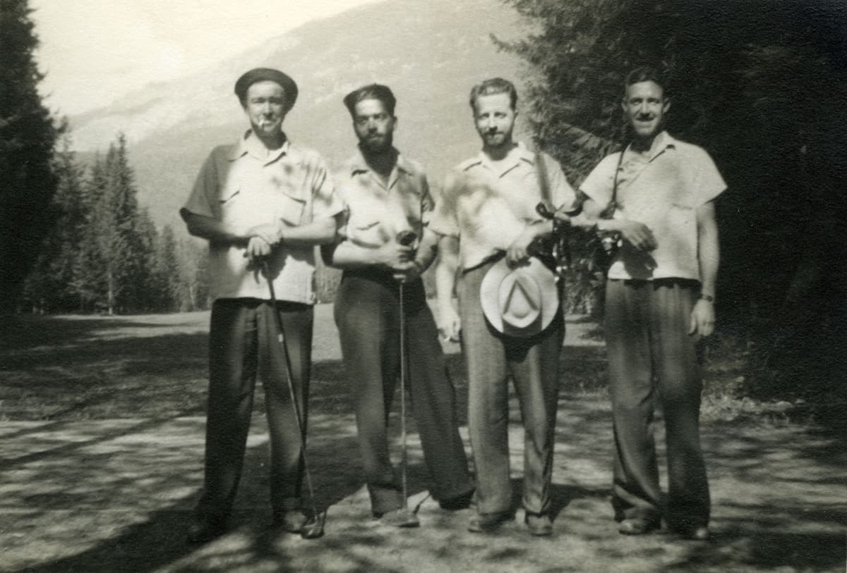 golfers standing for photo