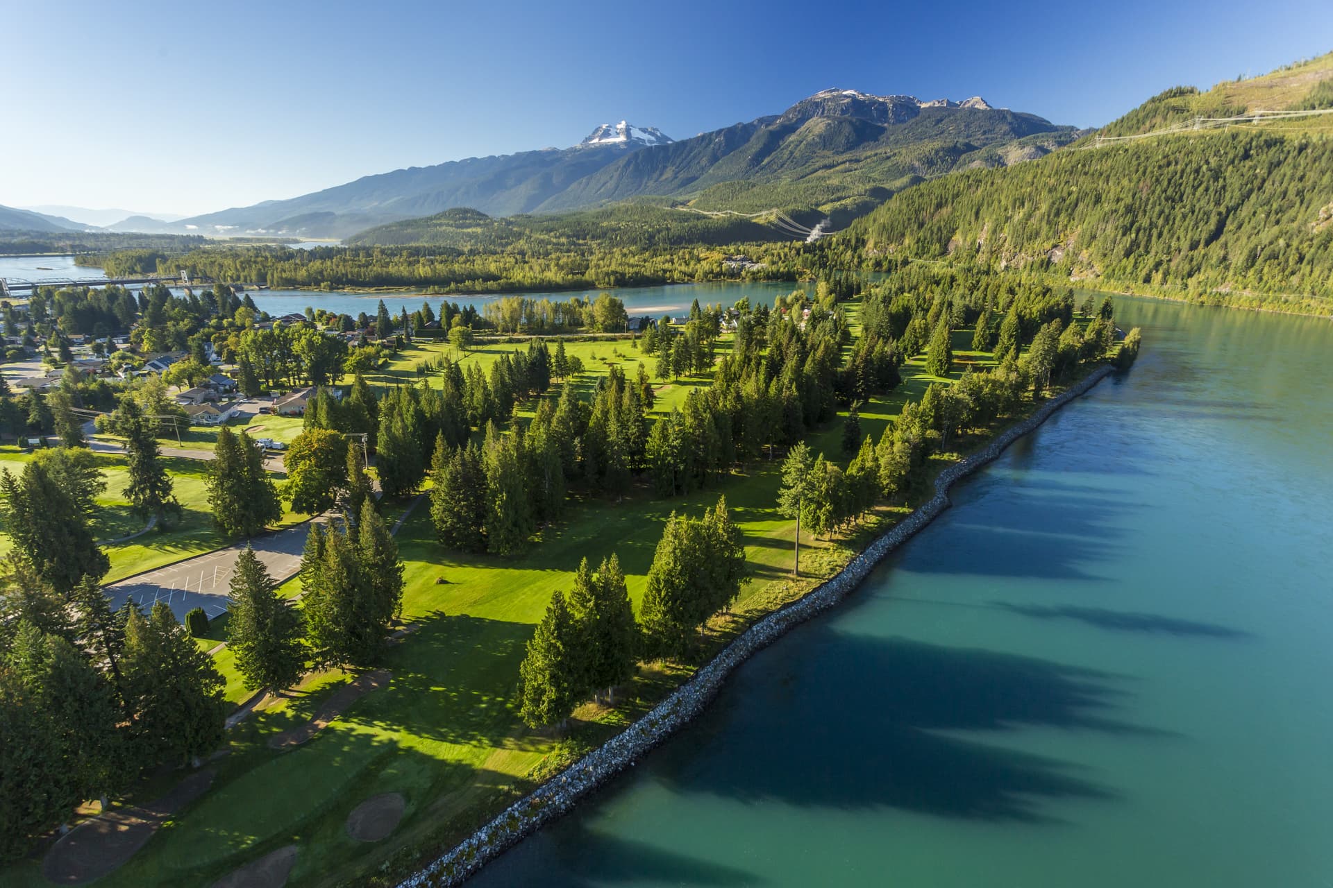 golf course on peninsula