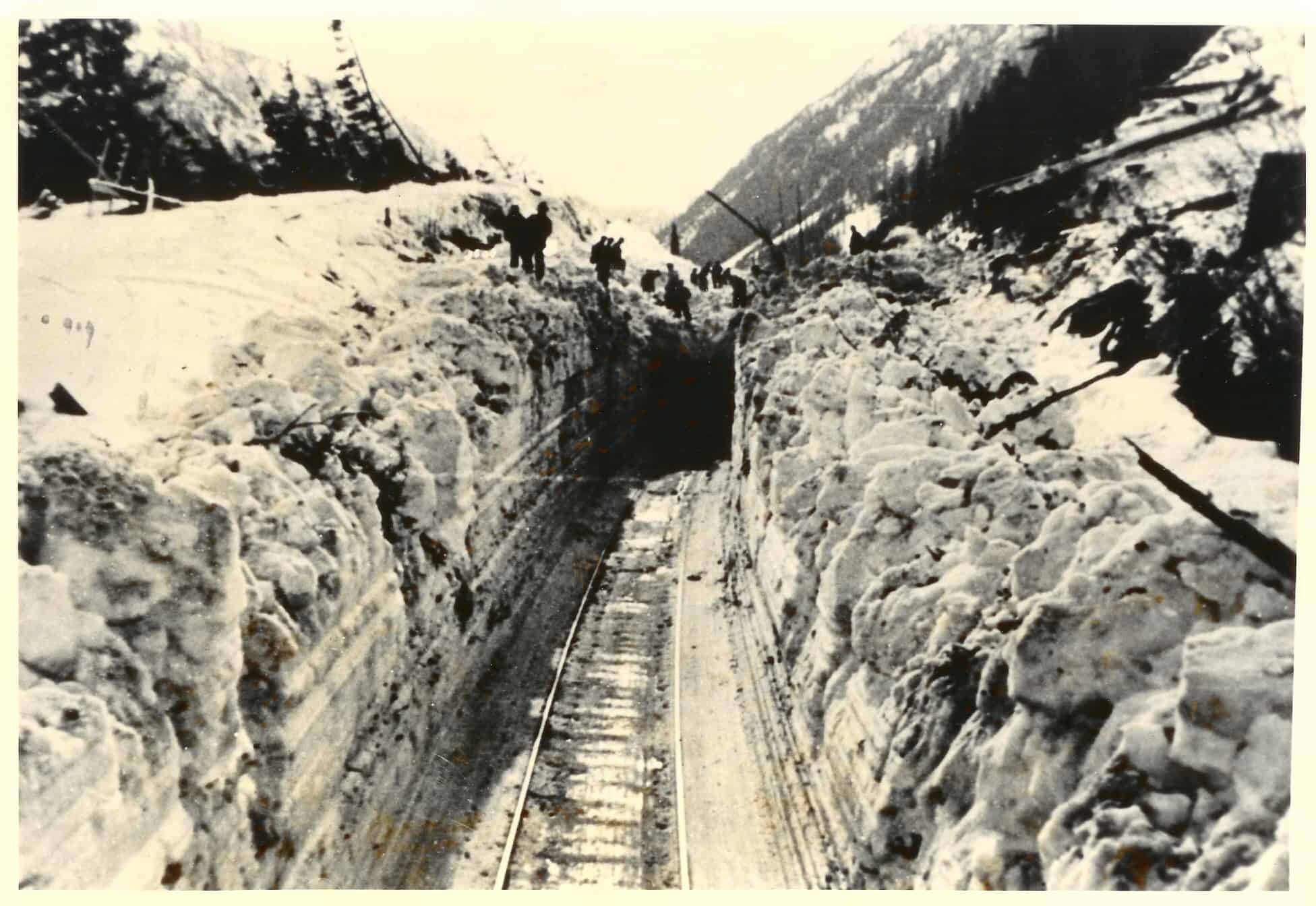 888 Snowslide Rogers Pass-history
