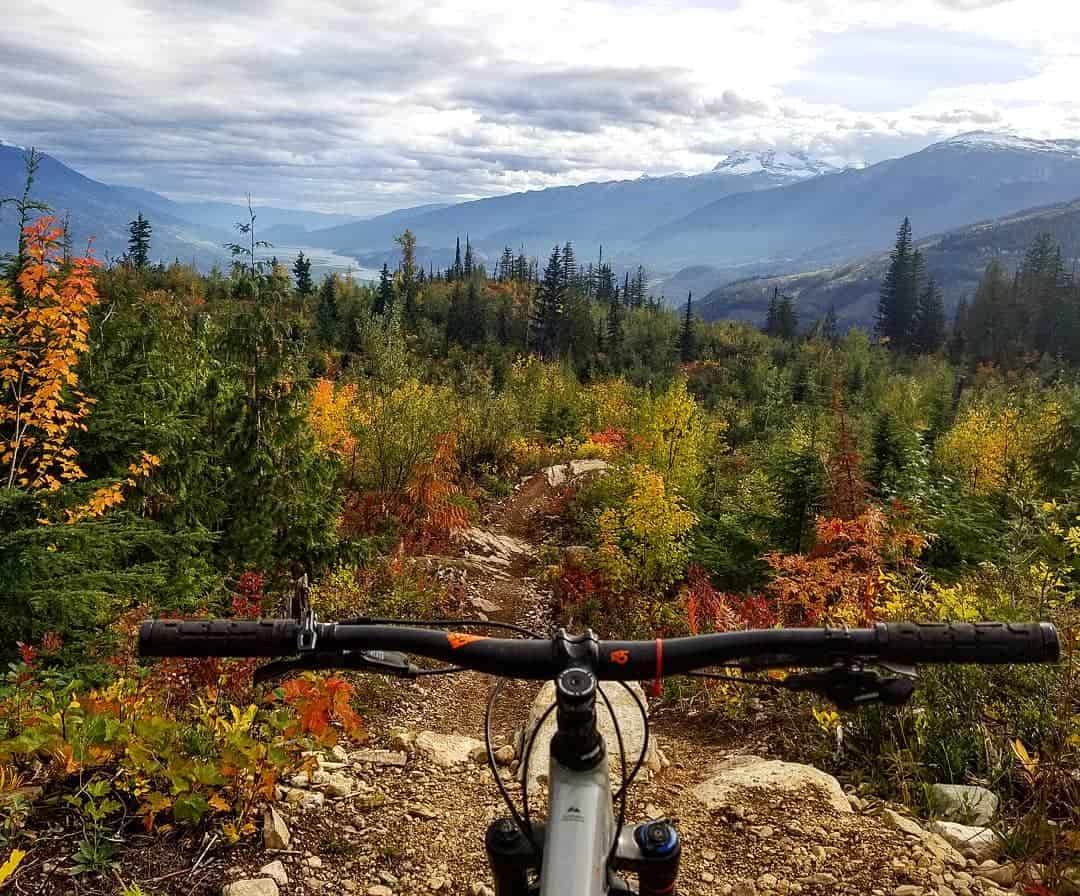 fall-bike-scenic