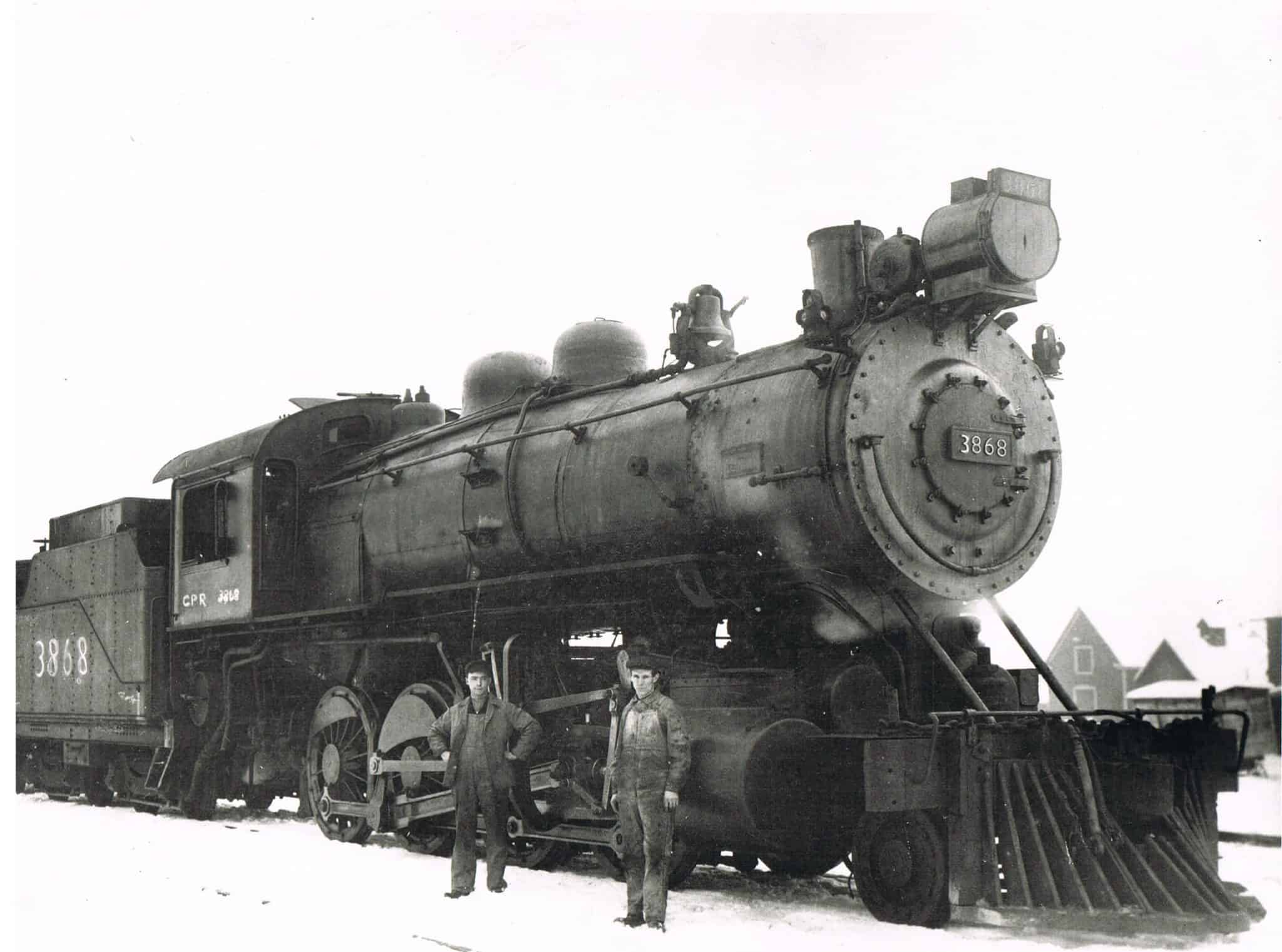rail-history-revelstoke-1914-RMA