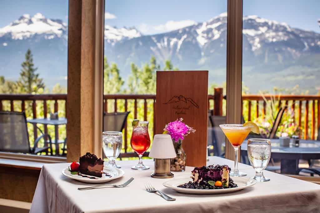 Revelstoke_Accommodation_Hotel_Hillcrest (9)