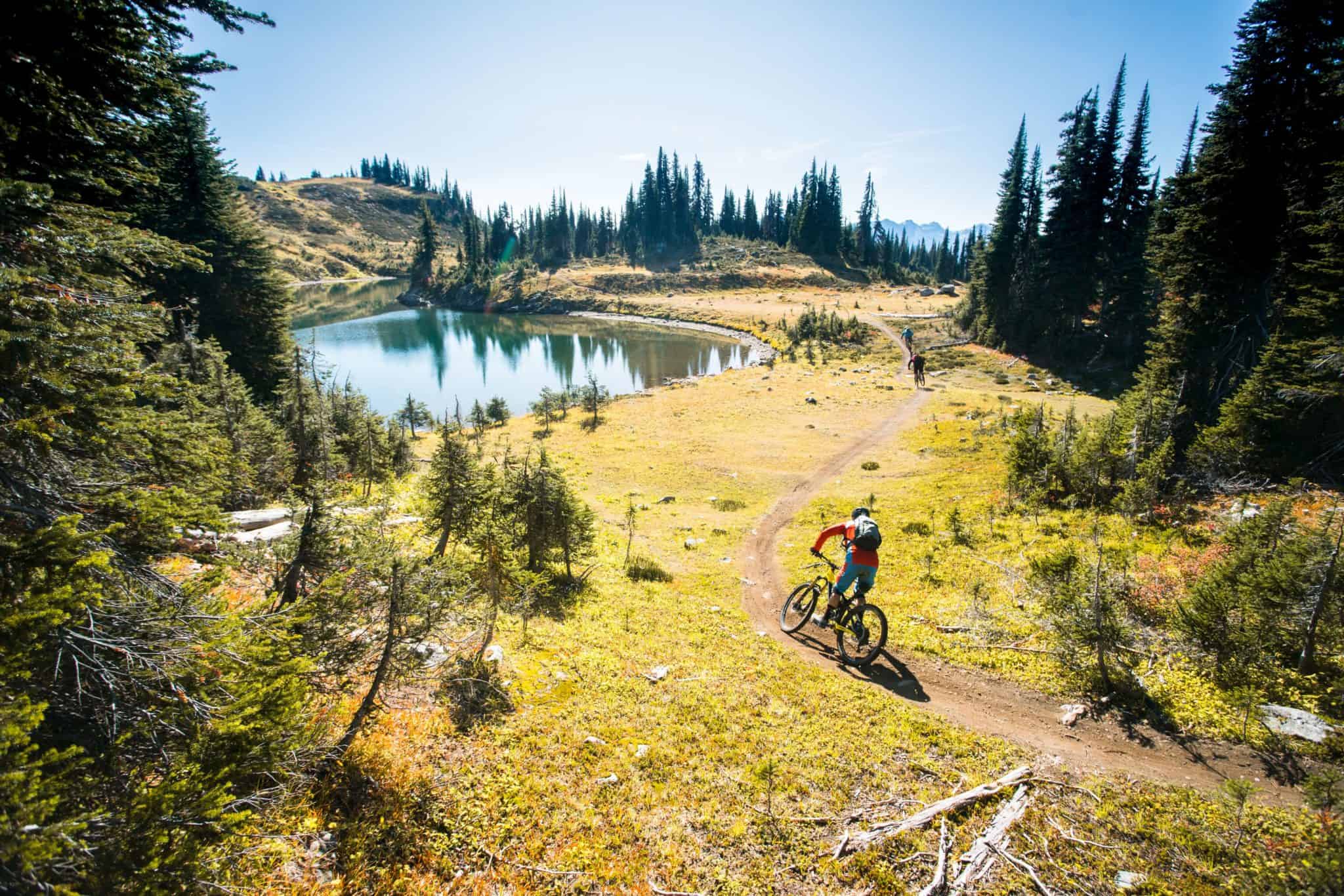 Finding alpine views and single-track ribbons on Frisby Ridge